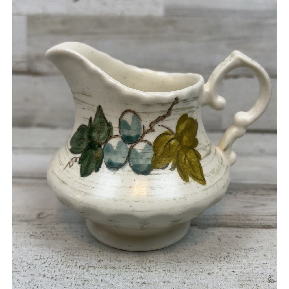 VINTAGE Metlox Vernon Ware Vineyard Creamer Pitcher California Pottery Grapes 4"